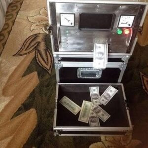 Clean Black Money Note